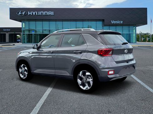 New 2026 Hyundai Venue SEL FWD image 23