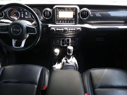 Used 2021 Jeep Wrangler Unlimited Sahara AWD/4WD image 15