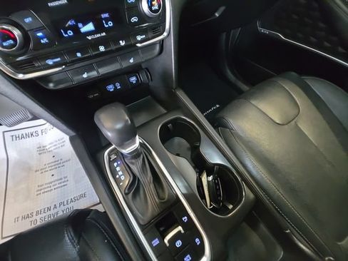 Used 2019 Hyundai Santa Fe Limited AWD/4WD image 18