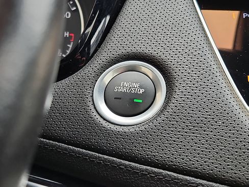 Certified 2023 Cadillac XT5 Premium Luxury image 24