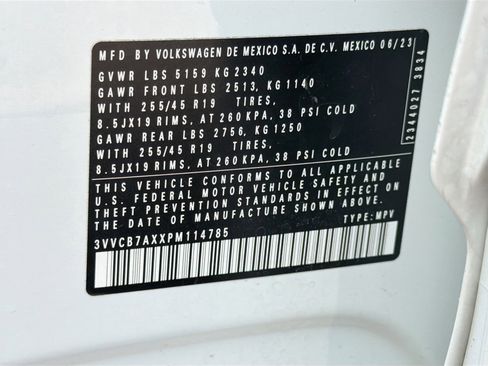 Used 2023 Volkswagen Tiguan SE R-Line image 44