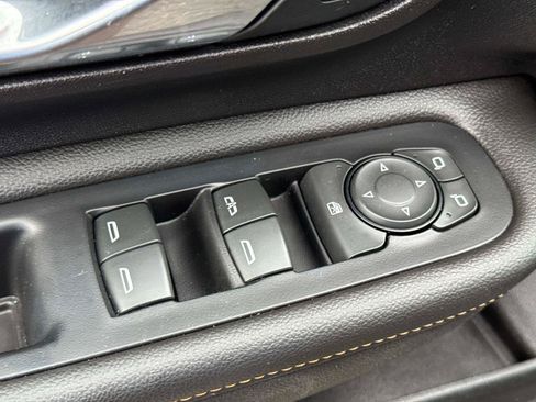 Used 2019 GMC Terrain SLE FWD image 18