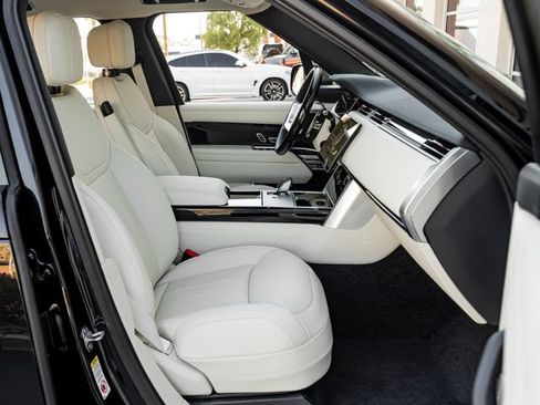 New 2026 Land Rover Range Rover SE AWD/4WD image 30