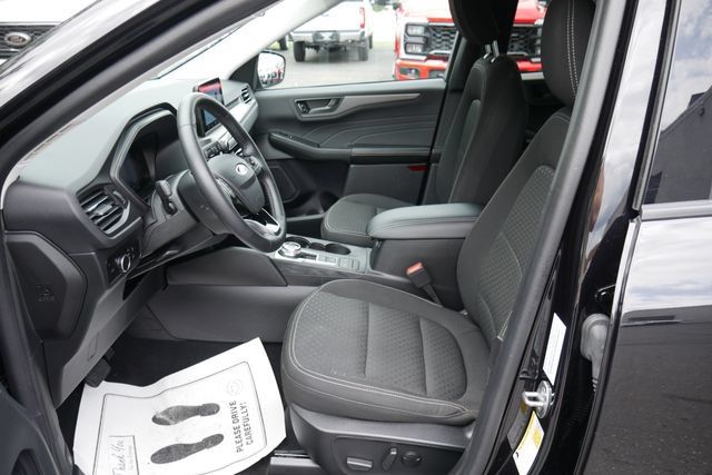 Used 2023 Ford Escape Active AWD/4WD image 2