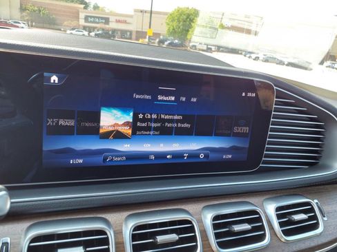 Used 2025 Mercedes-Benz GLS 450 GLS 450 image 19