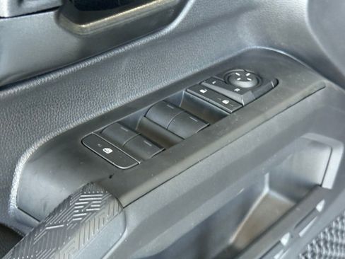 New 2025 Toyota Tacoma SR5 image 15