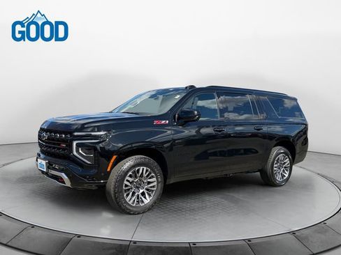 Used 2025 Chevrolet Suburban Z71 image 1