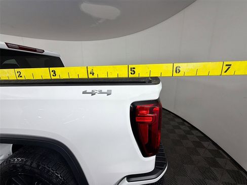 Used 2025 GMC Sierra 1500 Elevation image 35