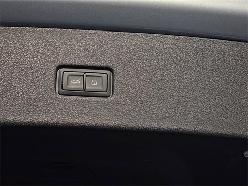 Used 2024 Audi SQ8 Premium Plus image 13