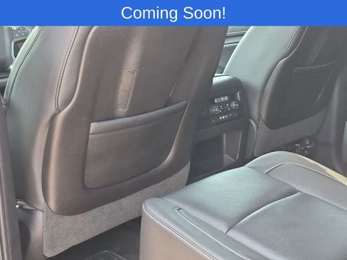 Used 2016 Chevrolet Tahoe LTZ AWD/4WD image 11