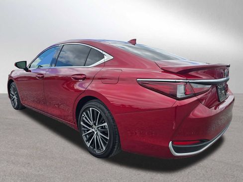 Used 2025 Lexus ES 300h w/ Premium Package FWD image 5