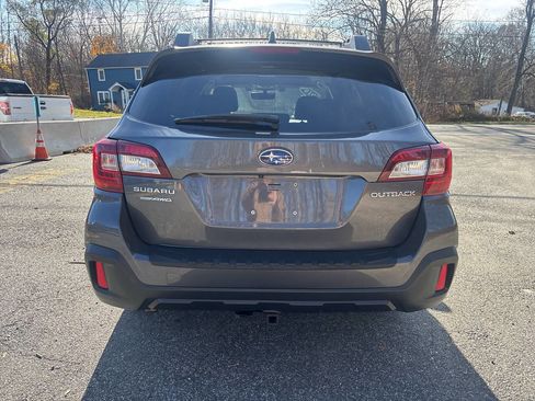 Used 2018 Subaru Outback 2.5i Premium image 13