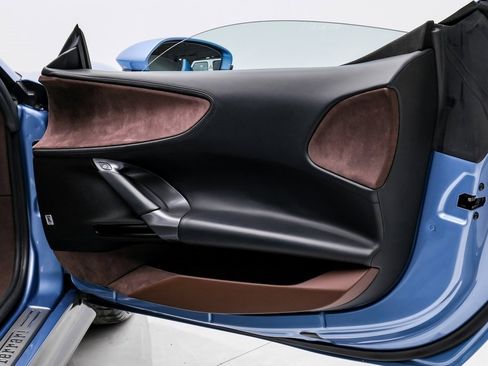 Used 2022 Ferrari SF90 Spider image 47