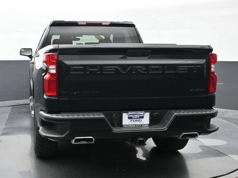 Used 2022 Chevrolet Silverado 1500 RST w/ Z71 Off-Road Package AWD/4WD image 2