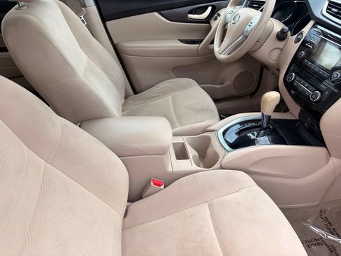 Used 2015 Nissan Rogue SV FWD image 11