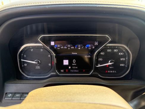 Used 2023 GMC Sierra 2500 AT4 w/ AT4 Premium Plus Package AWD/4WD image 12