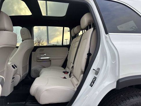 New 2026 Mercedes-Benz GLB 250 image 17