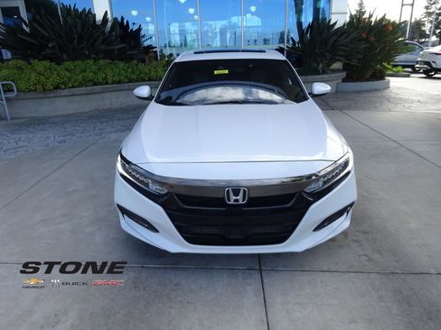 Used 2019 Honda Accord Sport image 2