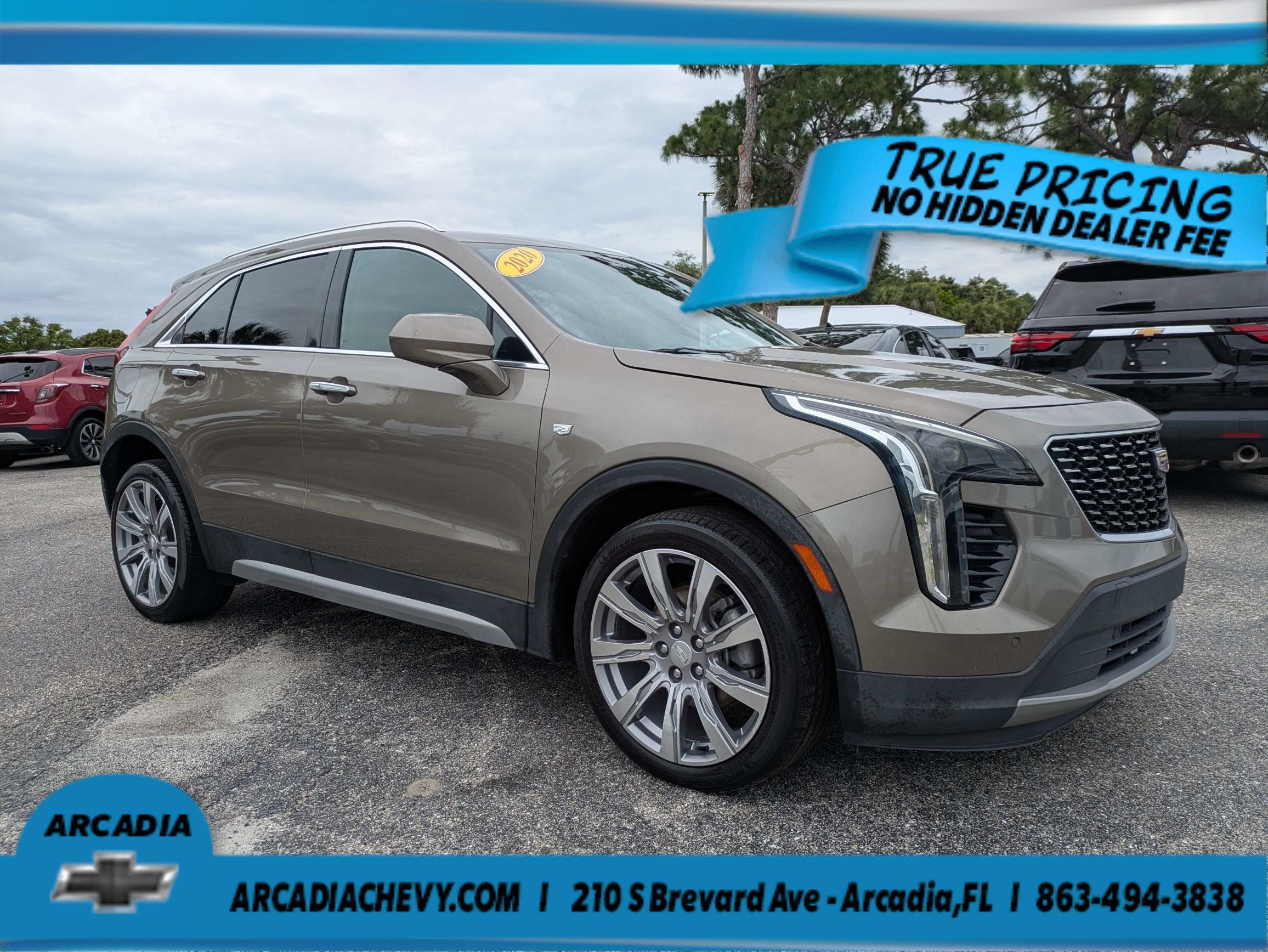 Used 2020 Cadillac XT4 Premium Luxury w/ Driver Assist Package FWD image 2