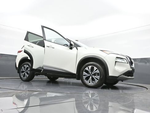 Used 2022 Nissan Rogue SV image 47