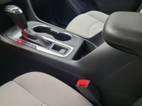 Used 2019 Chevrolet Equinox LT FWD image 26