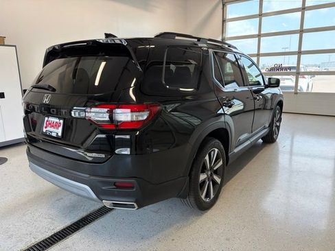 Used 2023 Honda Pilot Touring image 9