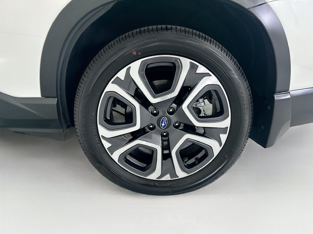 Used 2023 Subaru Ascent Limited AWD/4WD image 29