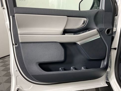 New 2026 Ford Expedition Active RWD image 12