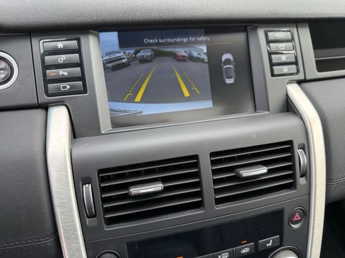Used 2016 Land Rover Discovery Sport HSE image 18