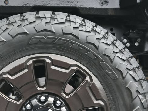 Used 2025 Ford F350 King Ranch w/ FX4 Off-Road Package AWD/4WD image 46