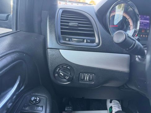 Used 2017 Dodge Grand Caravan GT FWD image 31
