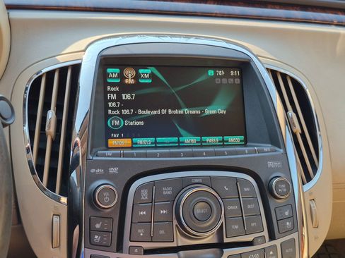 Used 2012 Buick LaCrosse Touring FWD image 23