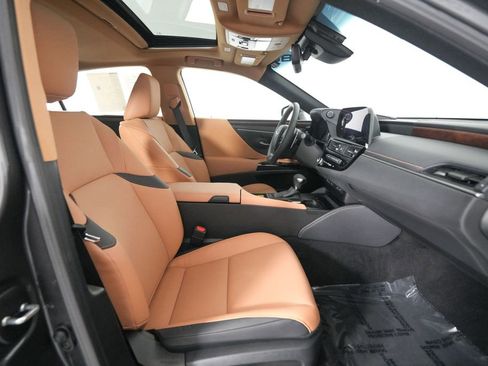 Certified 2024 Lexus ES 350 w/ Premium Package image 19