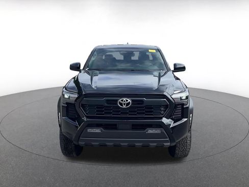 Used 2025 Toyota Tacoma TRD Off-Road AWD/4WD image 3