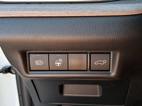 Certified 2024 Toyota Grand Highlander AWD image 24