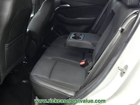 Used 2022 Buick Encore GX Select FWD image 11