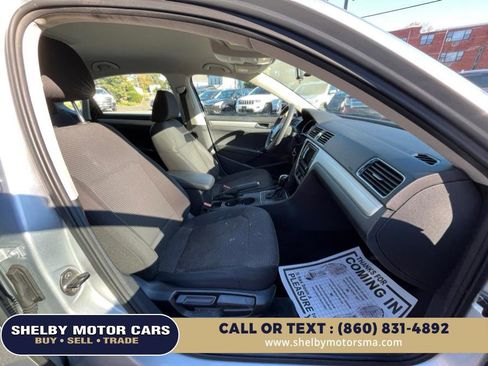 Used 2016 Volkswagen Passat 1.8T S image 16