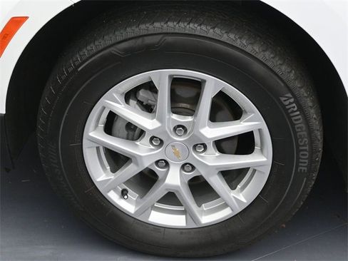 Used 2023 Chevrolet Equinox LS image 7