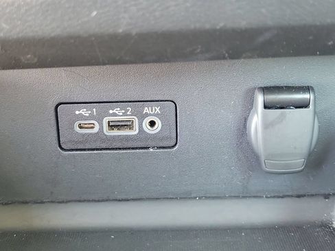 Used 2025 Nissan Altima 2.5 SV FWD image 32