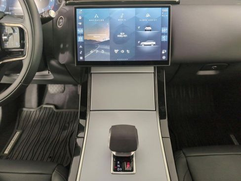 Certified 2025 Land Rover Range Rover Velar S AWD/4WD image 22