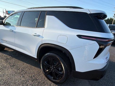 New 2027 Chevrolet Traverse LT w/ Midnight/Sport Edition FWD image 10