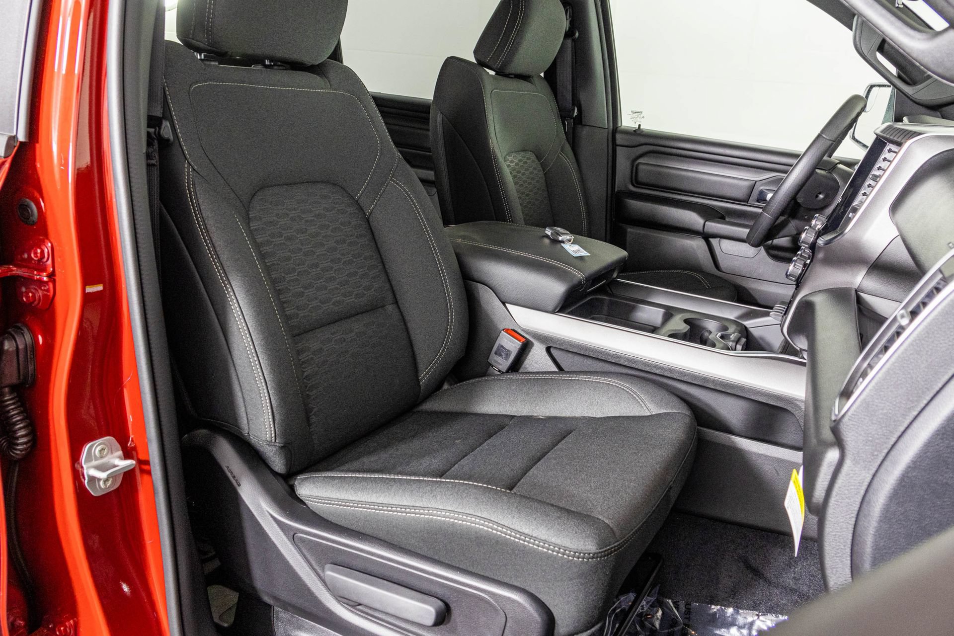 New 2026 RAM 1500 Express AWD/4WD image 37