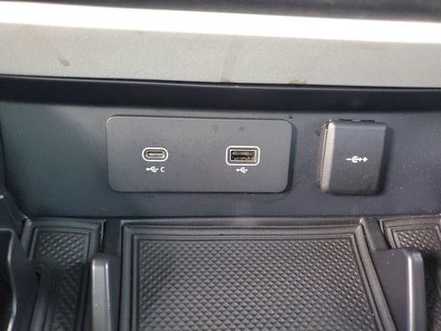 Used 2024 Land Rover Defender 110 S AWD/4WD image 30