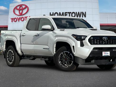New 2025 Toyota Tacoma TRD Sport image 2