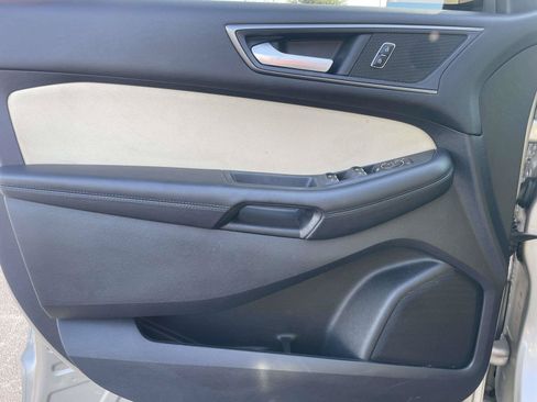 Used 2018 Ford Edge SE w/ Cargo Accessory Package AWD/4WD image 16