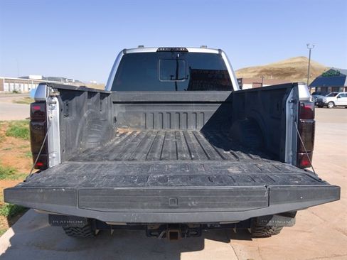 Used 2021 Ford F250 Platinum w/ FX4 Off-Road Package AWD/4WD image 5