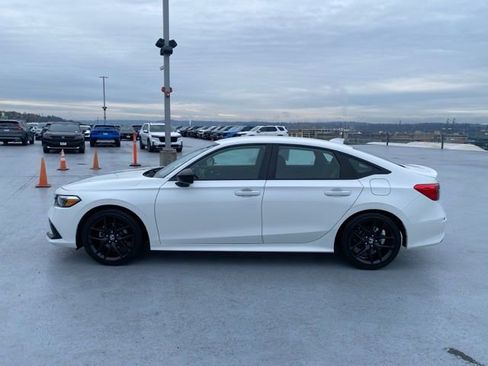 Certified 2024 Honda Civic Sport image 9