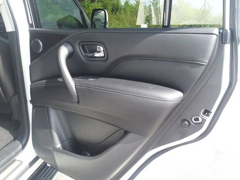Used 2024 INFINITI QX80 Luxe AWD/4WD image 13
