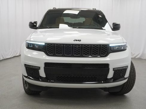 Used 2024 Jeep Grand Cherokee L Summit AWD/4WD image 13