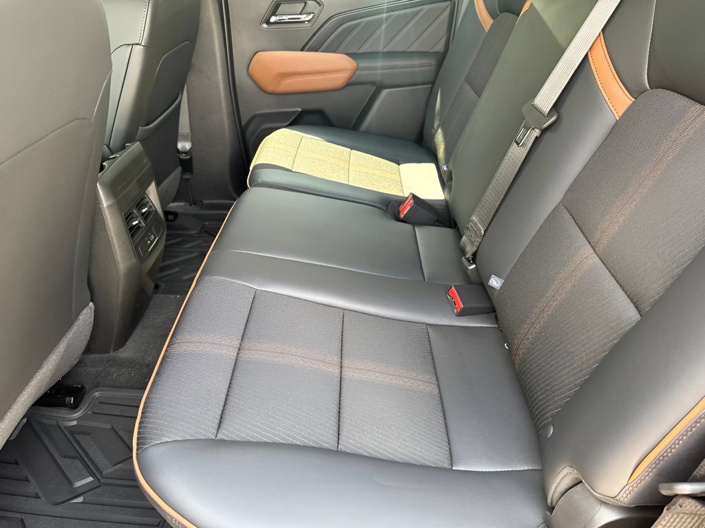 New 2026 GMC Canyon AT4 AWD/4WD image 23
